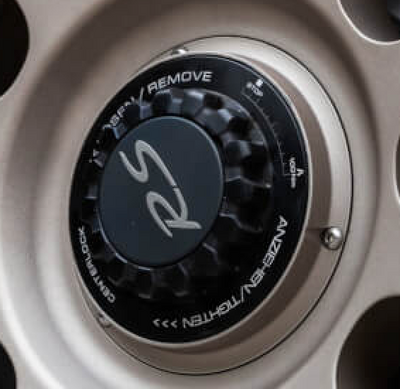 Center Lock Style Package